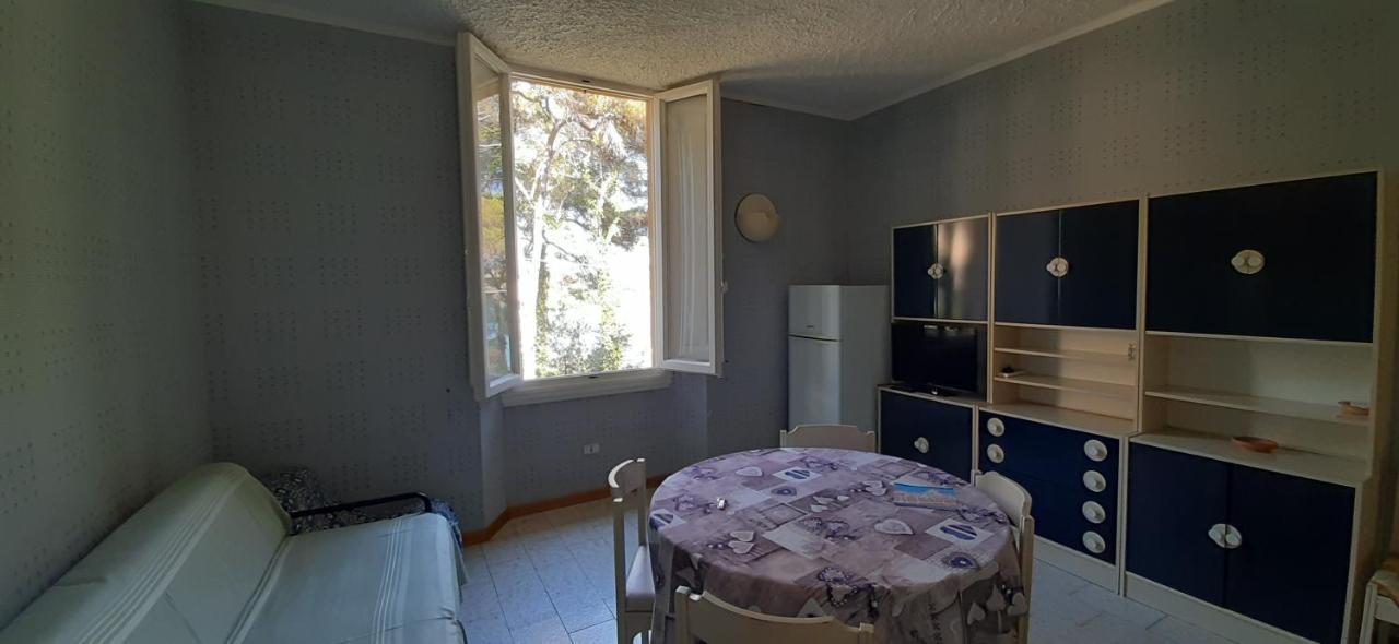 Villa Violetta Castiglioncello Bagian luar foto