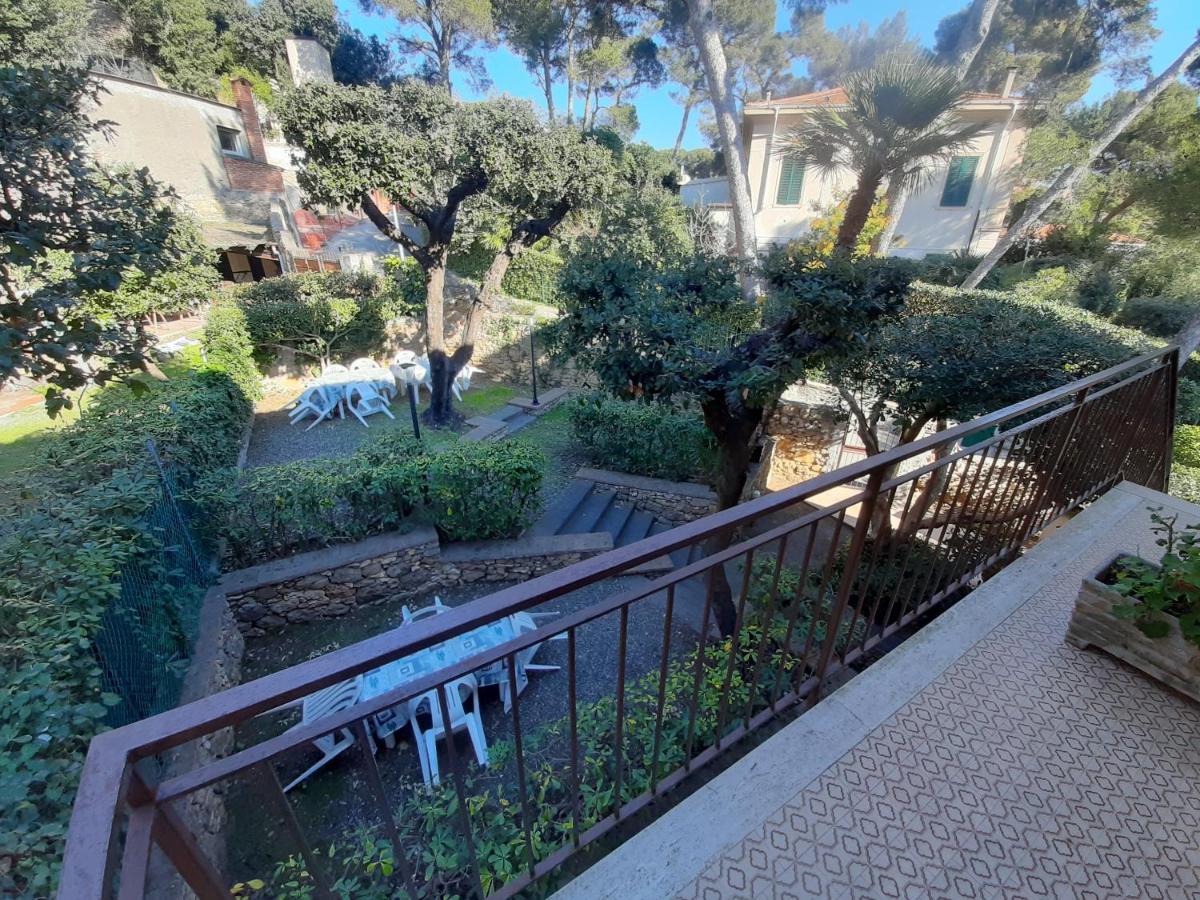Villa Violetta Castiglioncello Bagian luar foto