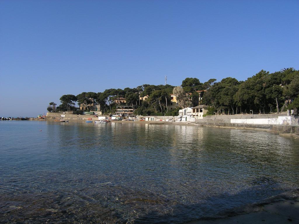Villa Violetta Castiglioncello Bagian luar foto