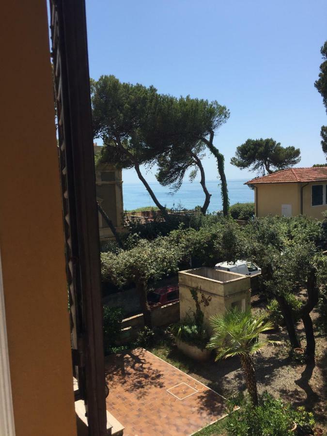 Villa Violetta Castiglioncello Bagian luar foto