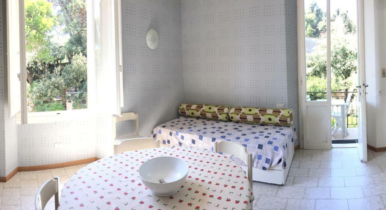 Villa Violetta Castiglioncello Bagian luar foto